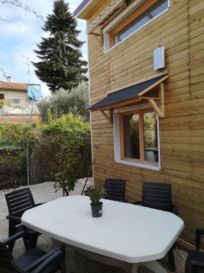 Le Petit Chalet De Nimes Shantay Youstay ภายนอก รูปภาพ